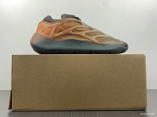 V3 Yeezy Adidas Boost Copfade GY4109 700 0801